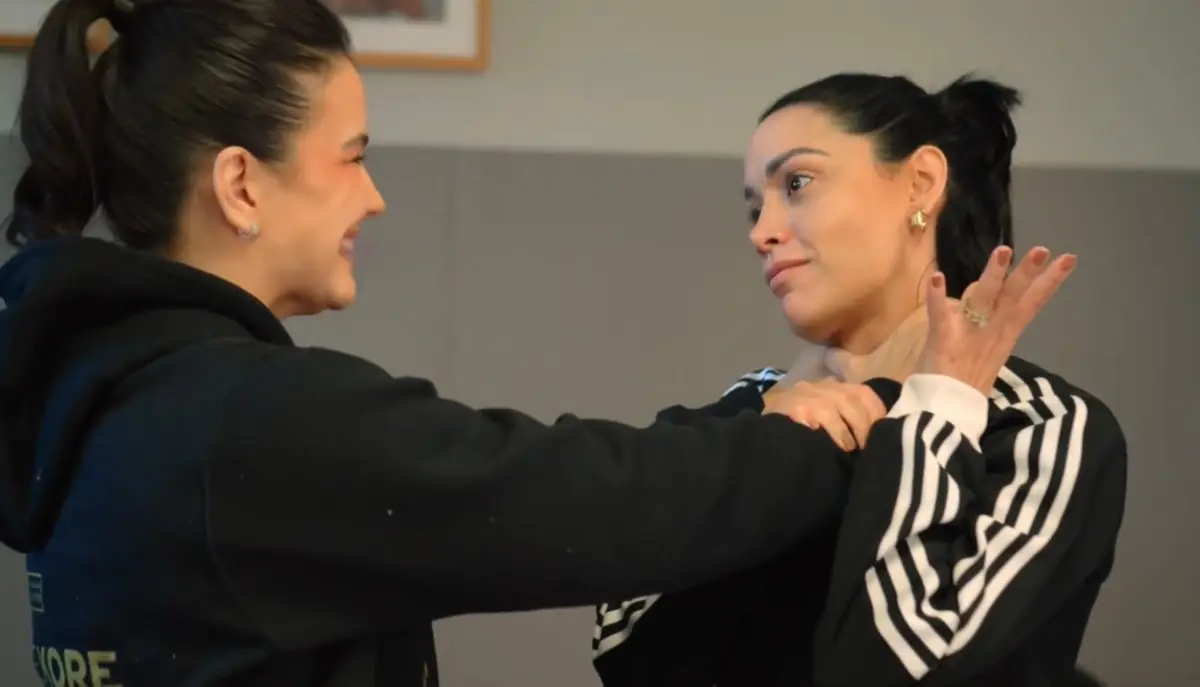 Jéssica Soares em treino de defesa pessoal
